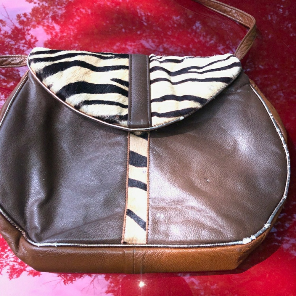 Vintage leather two-toned handbag